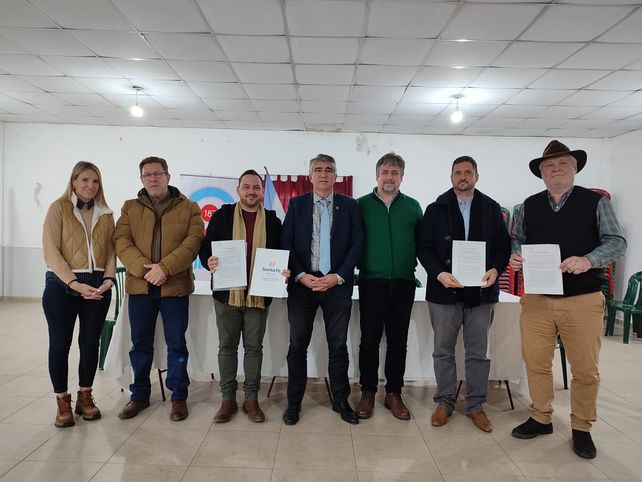 Más obras y equipamientos para municipios, comunas, instituciones y ONGs del departamento San Justo Más obras y equipamientos para municipios, comunas, instituciones y ONGs del departamento San Justo
