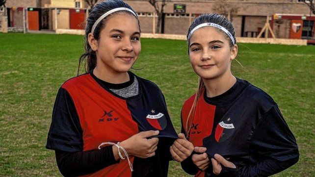 Las chicas del fútbol femenino de Colón cuentan con nueva indumentaria