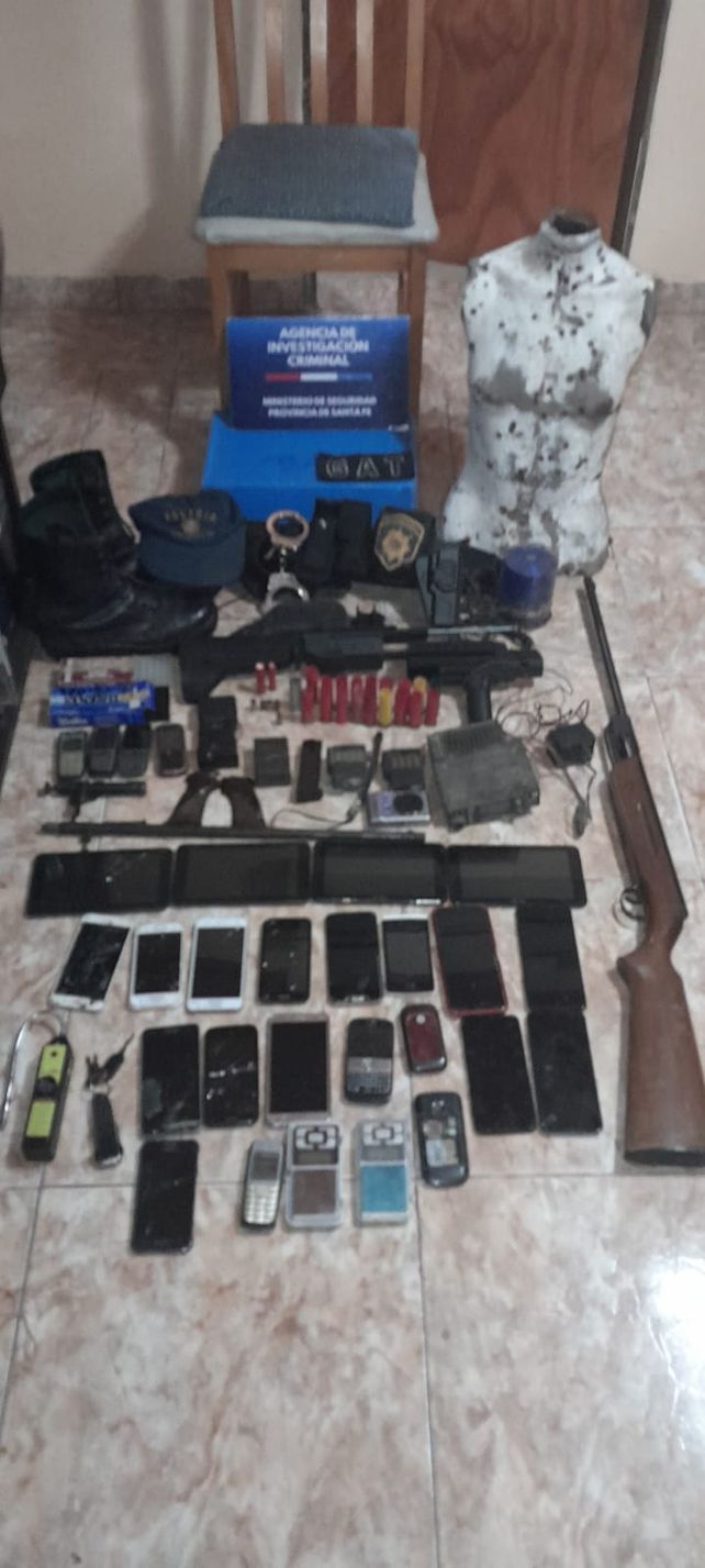 En uno de los allanamientos a la banda en la localidad de Monje se encontró un arsenal.