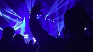 La fiesta de los aislados: tenían coronavirus y fueron anfitriones de una fiesta
