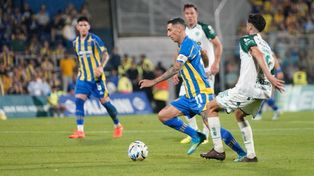 Ángel Di María entró promediando el segundo tiempo ante Sarmiento. Estuvo ausente en los dos partidos anteriores en Central.