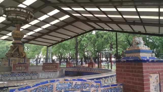 Tras casi 4 años, retoman la remodelación de la Fuente de los Españoles