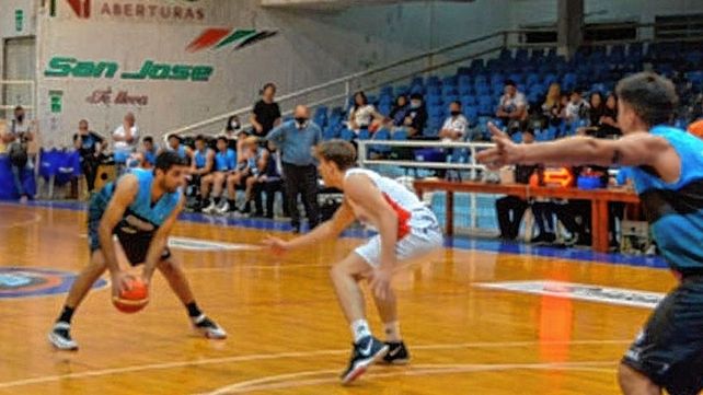 Rodrigo Riquelme se sumó a Almagro para disputar el Torneo Prefederal 2022.&nbsp;