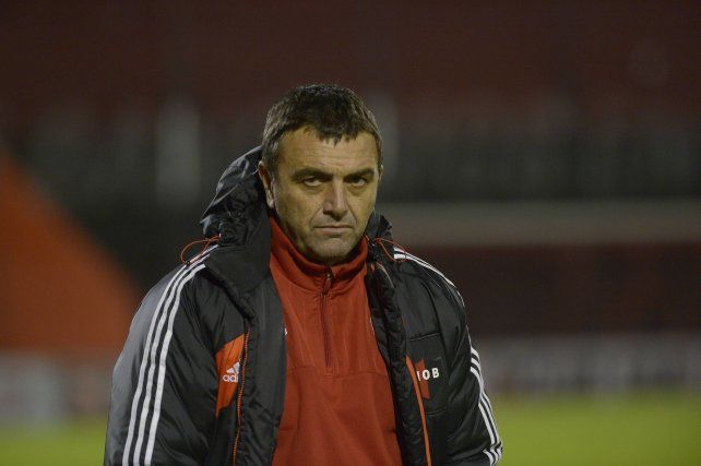 Después de perder contra Unión, Diego Osella dejó de ser el técnico de Newells