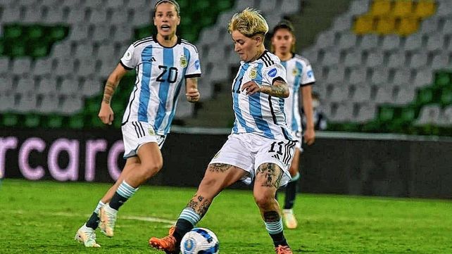 La Selección Argentina femenina de fútbol jugará un partido amistoso con España
