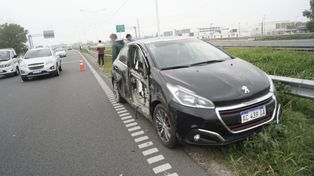 El auto en el que se trasladaba el delantero de Central Alejo Véliz.&nbsp; 