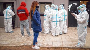 Ablandan el aislamiento en la Villa Azul de Quilmes