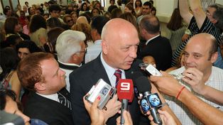 El gobernador saludará a los empleados de Casa de Gobierno