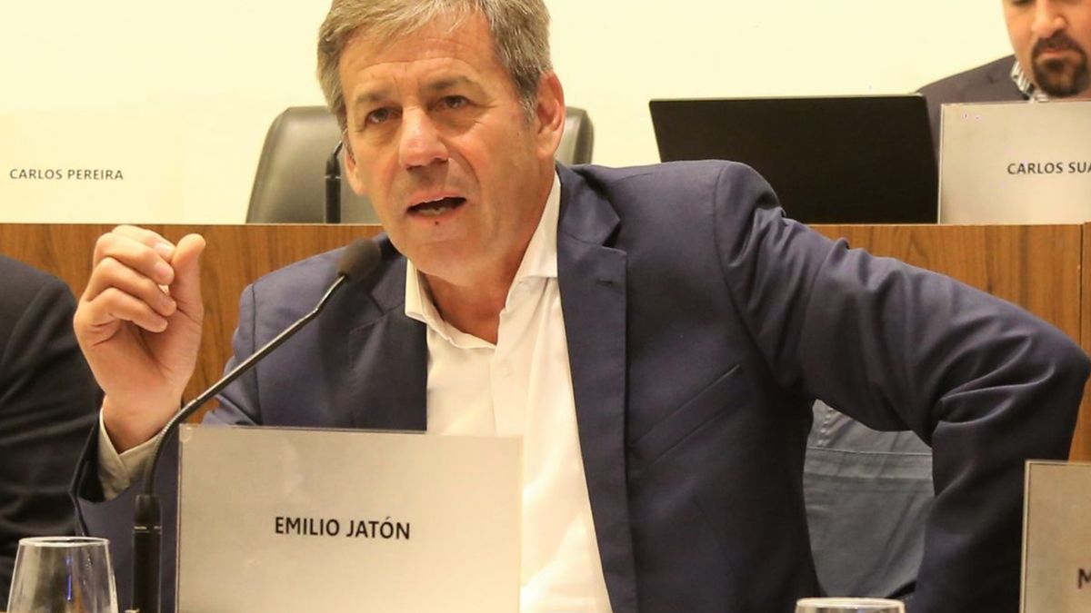 Jaton renunció a su banca en el Concejo para asumir como intendente el
