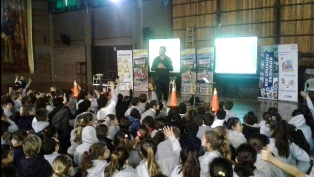 Los alumnos de La Salle aprendieron sobre seguridad vial con #TC2000vaEscuela