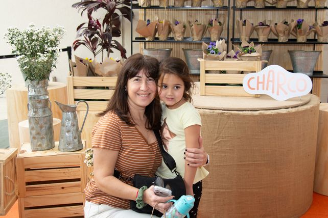 Andrea Sanguinetti y Emma Goñi