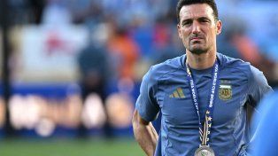 Scaloni rompió en llanto y dejó abierta la puerta sobre una posible salida