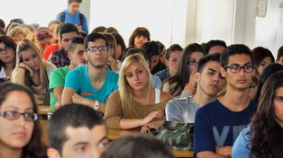 Mantener un estudiante universitario en Santa Fe cuesta unos $3.000 más que a principio de año