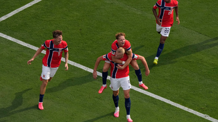 Haaland fue el artífice del triunfo de Noruego. Anotó dos goles en el triunfo sobre Brasil.