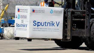 La Sputnik V comienza a llegar a las provincias y el martes inicia la campaña de vacunación 