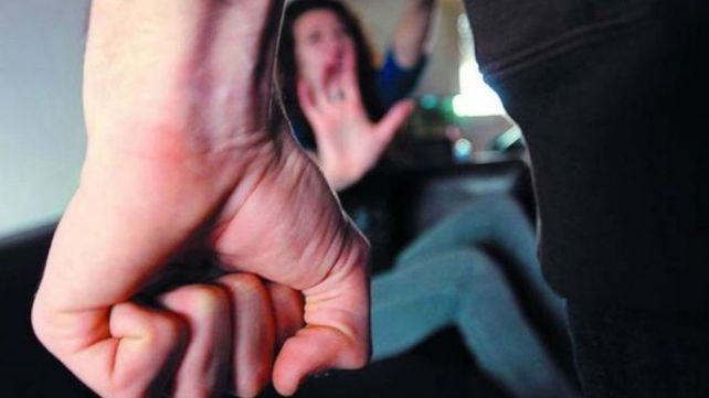 Encontró a su ex teniendo sexo con un amigo y la desfiguró