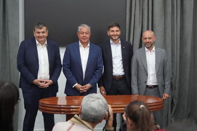 Pullaro firmó un acuerdo con Neuquén para impulsar la participación de empresas santafesinas en Vaca Muerta