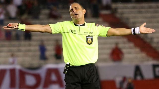 Es un escándalo. Pablo Lunati transitó diversas canchas del fútbol argentino como árbitro