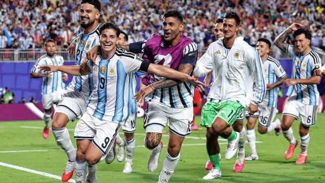 Radio La Red Paraná y UNO transmiten la final del Mundial con un gran despliegue.&nbsp;Julián Álvarez clavó un golazo para el 2-1 de Argentina en el alargue.