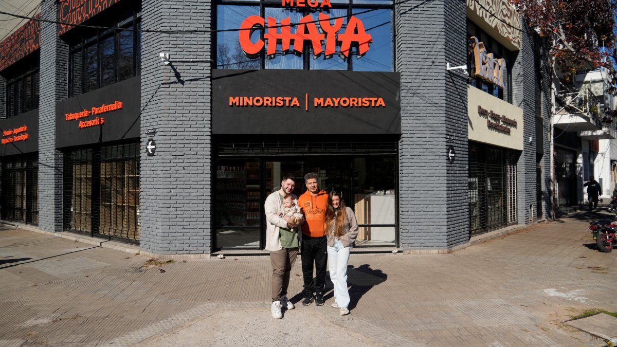 La empresa rosarina que desafía a los bazares chinos con una apuesta de volumen y precios bajos