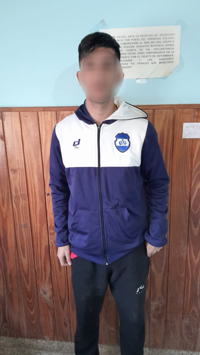 Jorge B. tenía pedido de captura por el crimen de un cartonero ocurrido en 2020. Apareció jugando al fútbol en la Liga Totorense. 