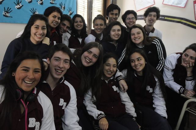 Un grupo de 5º año de la Escuela Secundaria Nº 432 Bernardino Rivadavia comparte sus dudas sobre qué hacer una vez finalizada la etapa obligatoria. Algunos ya eligieron carrera
