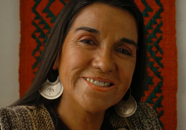 “Verano en Santa Fe”: Luisa Calcumil trae su canto mapuche al Mercado Progreso