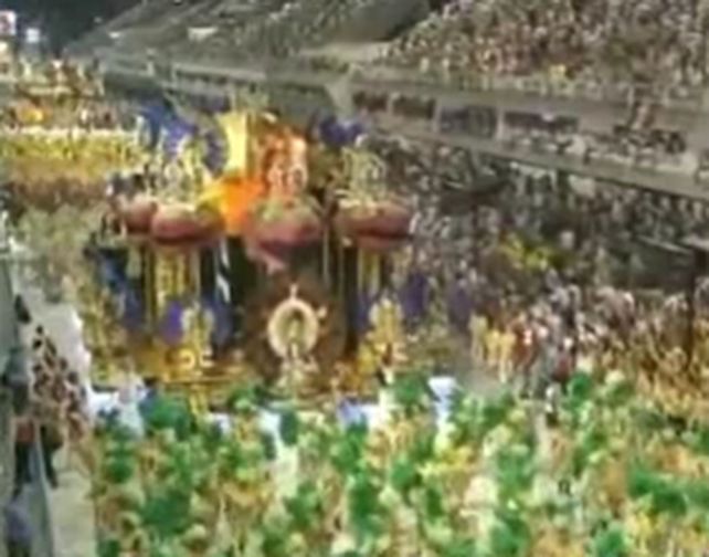 La alegr&iacute;a es s&oacute;lo brasilera: arranc&oacute; a pleno el carnaval m&aacute;s famoso del mundo