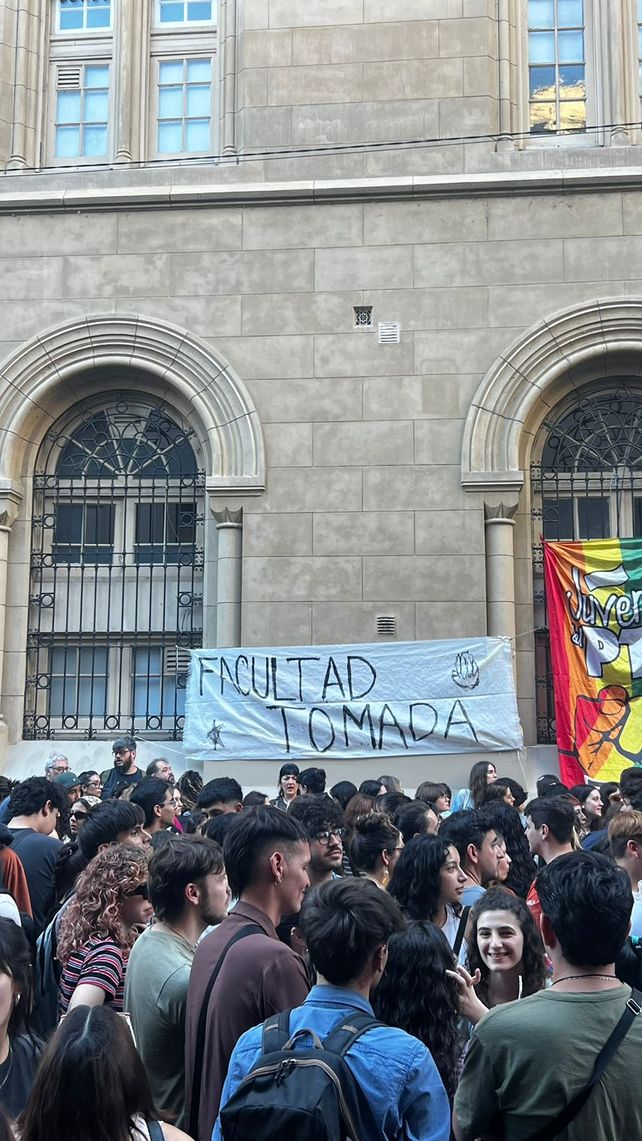 Continúa la lucha en las universidades rosarinas. 