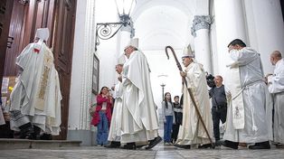 Iglesia católica: reacciones tras los cambios del obispo