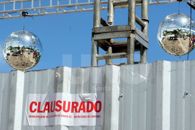 Clausuraron uno de los locales bailables sobre la ruta Nº 168
