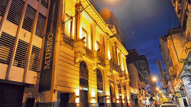 De noche. El Museo del Diario La Capital abrirá las puertas para los visitantes