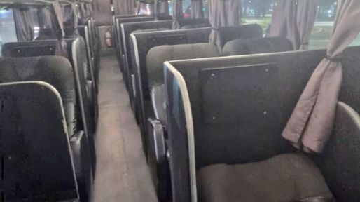 Frío cero en Rosario: un colectivo se convierte en refugio para quienes viven en la calle