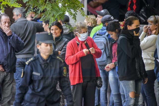 Cómo cobrarán jubilados, pensionados y beneficiarios de IFE