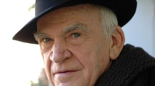 Murió a los 94 años el escritor Milan Kundera, autor de La insoportable levedad del ser