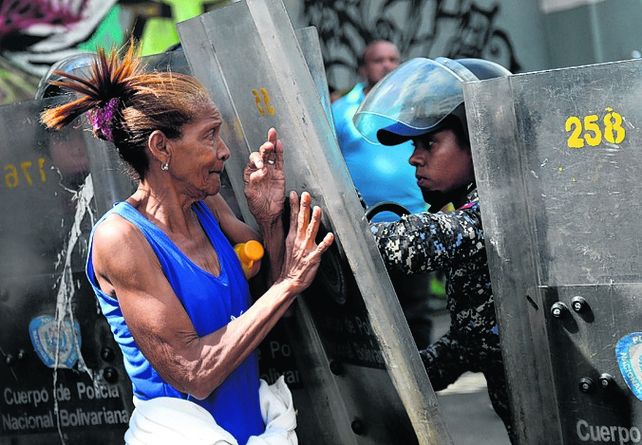 Tensión. La falta de alimentos generó protestas en Venezuela.&nbsp;