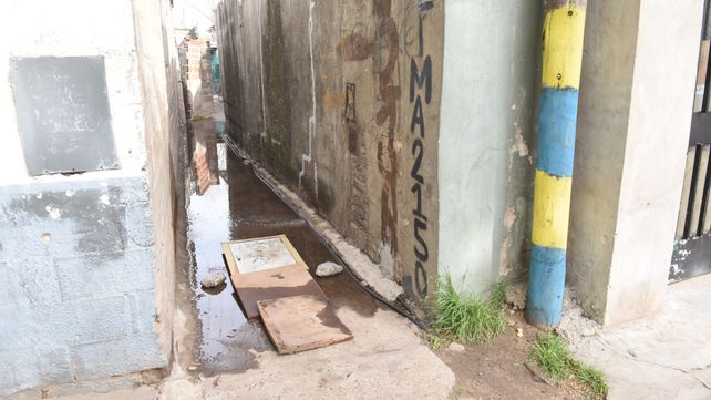 Pasillo. El frente del lugar donde acribillaron a los adolescentes.