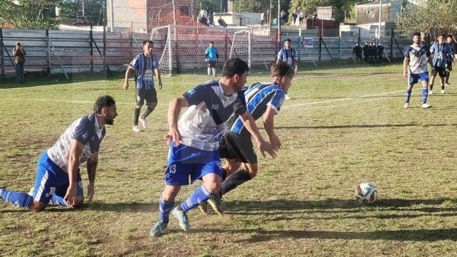 Unas 1.000 personas presenciaron el popular clásico de la Liga Paranaense de Fútbol.