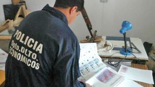 Incautaron cuatro millones de dólares falsos en Córdoba