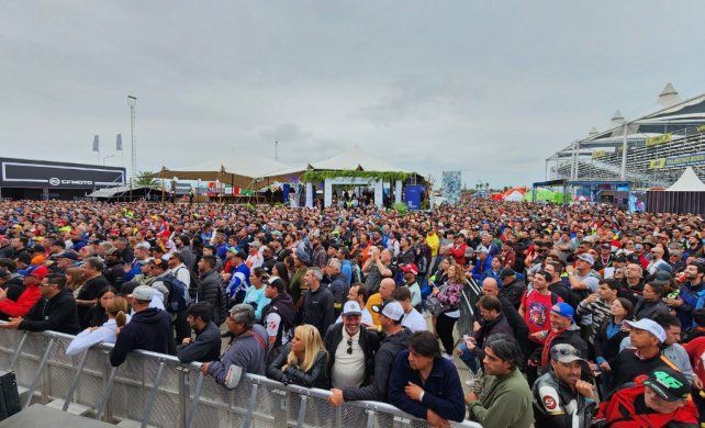 El público nacional e internacional disfrutó del nuevo paso del MotoGP en Termas de Río Hondo.