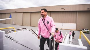 Messi continúa con su puesta a punto futbolístico y acaparando la atención de la gente en el lugar en el que se presente.