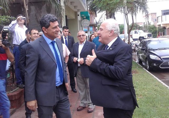 El intendente de Tostado recibió al gobernador y alas autoridades de Chaco y Santiago del Estero.  Gentileza Julio Palacio.