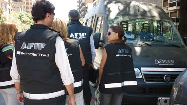 Cinco detenidos al desbaratar una banda dedicada a la venta de facturas falsas