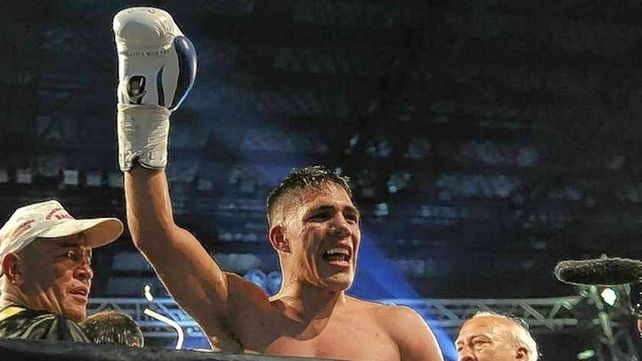 El argentino Brian Castaño se coronó campeón mundial de Boxeo en categoría Superwelter. El argentino Brian Castaño se coronó campeón mundial de Boxeo en categoría Superwelter.