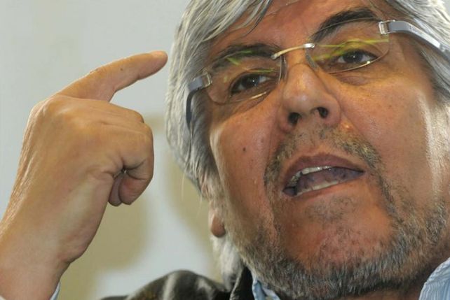 Moyano separó a dos secretarios de camioneros de Santa Fe