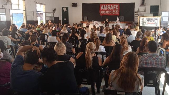 Los docentes rosarinos se expresaron mayoritariamente en rechazo de la propuesta del gobierno.&nbsp;