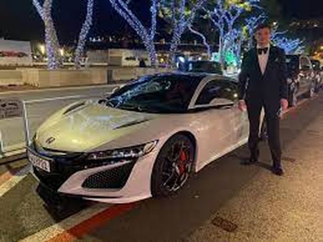 Max también atesora un Honda NSX, entre otros modelos de la marca japonesa.