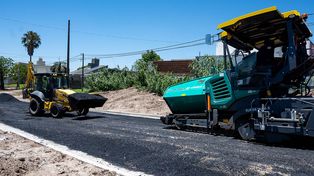 La Municipalidad de Paraná repavimenta y optimiza desagües pluviales en un tramo de calle Antonio Crespo