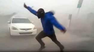 Un meteorólogo se jugó la vida para medir la fuerza del viento del huracán Irma