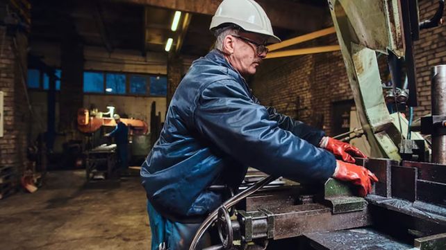 La industria inició 2026 con caída generalizada